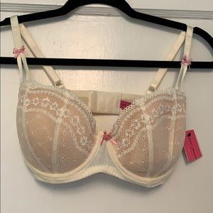 Betsey Johnson 34D bra NWT